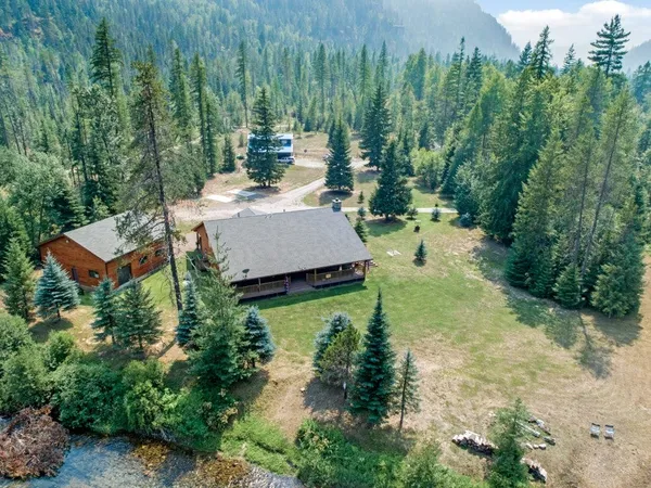 $1,200,000 | 300 Old Bull River Road, Noxon, MT 59853