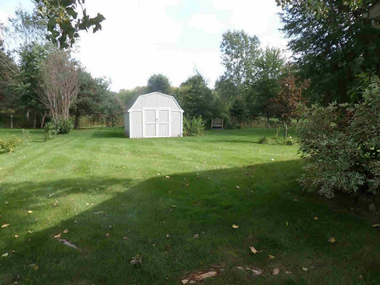 12398 Neff Road Clio, MI 48420 - Photo 16 of 19 21222656-15.JPG