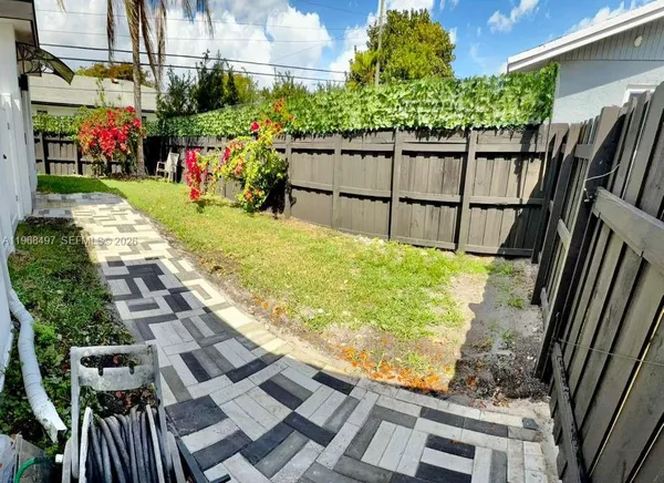 $1,650 | 1710 Southwest 99th Terrace, Unit 2, Miramar, FL 33025