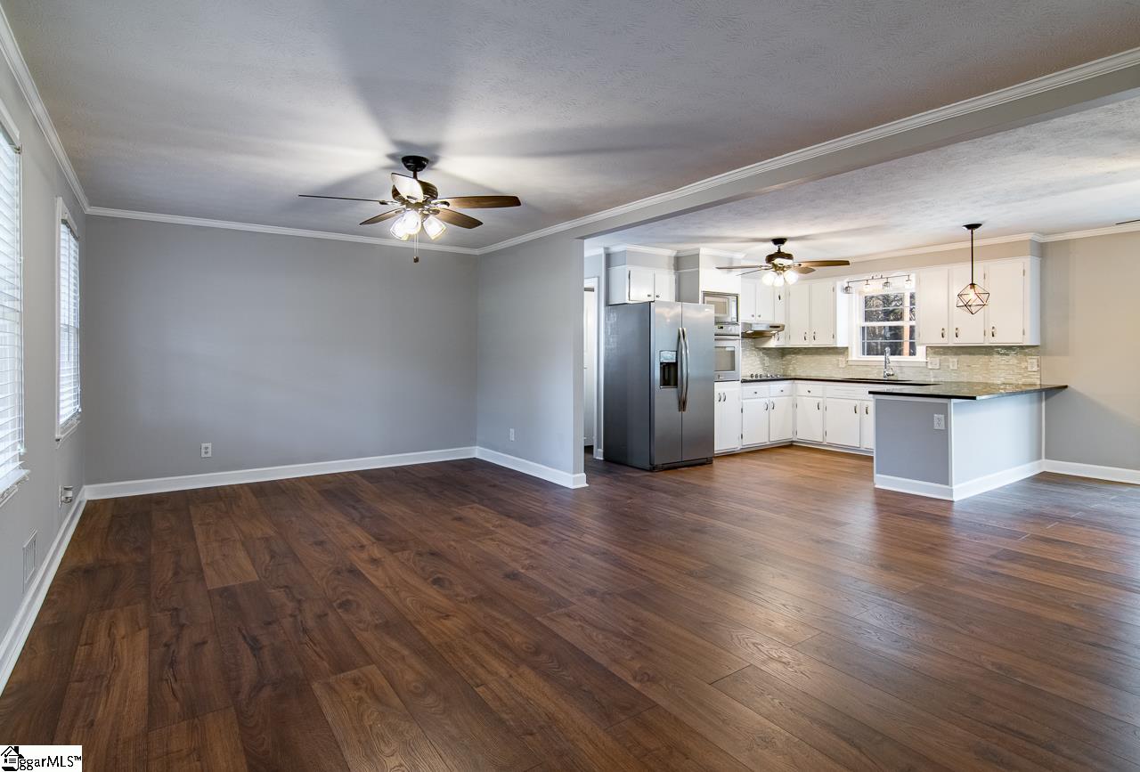 103 New Perry Road Greenville, SC 29617 - Photo 2 of 32 Gallery Image 2