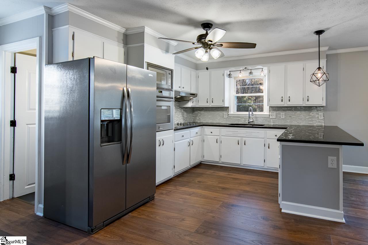 103 New Perry Road Greenville, SC 29617 - Photo 6 of 32 Gallery Image 6