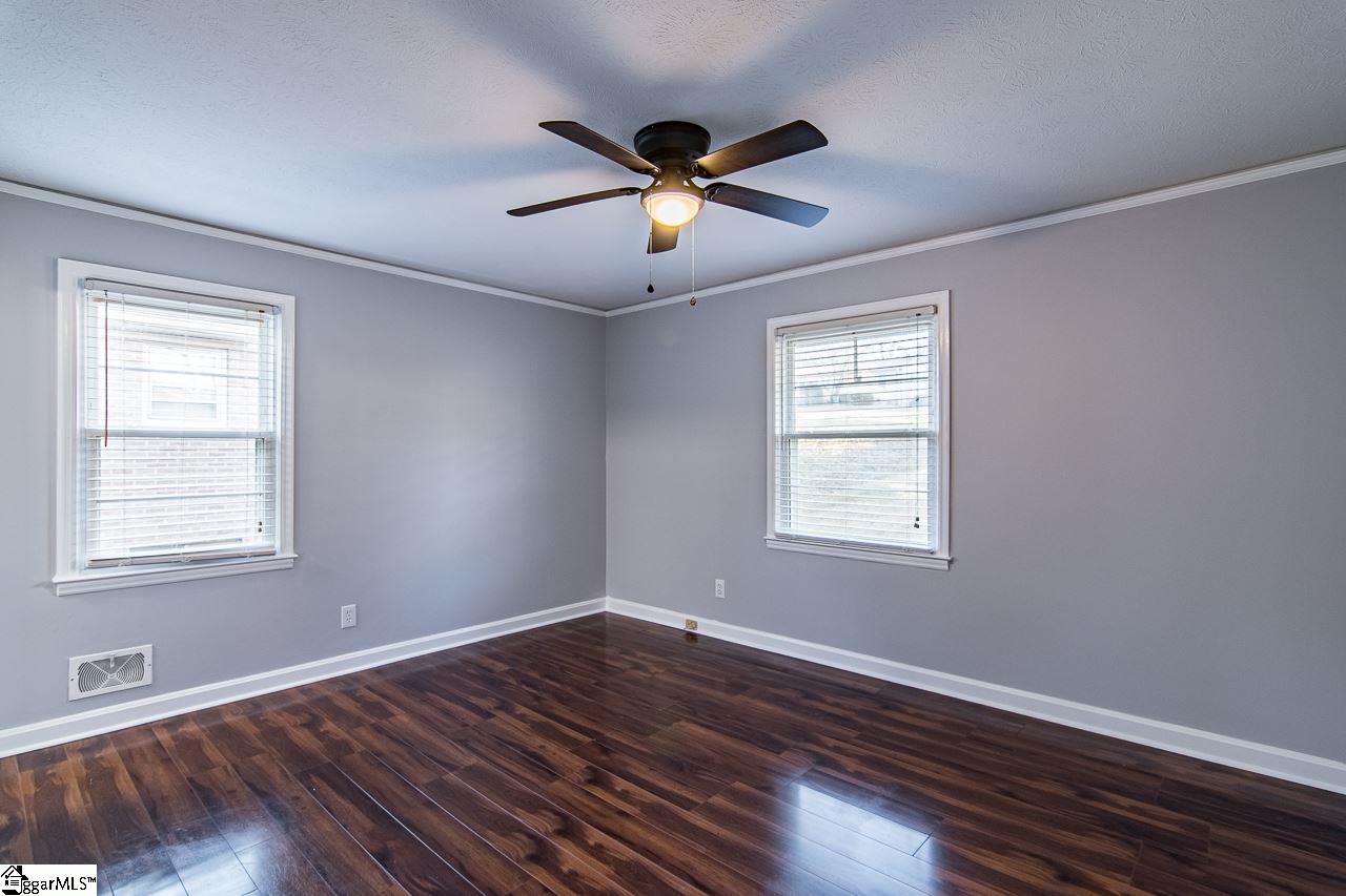 103 New Perry Road Greenville, SC 29617 - Photo 9 of 32 Gallery Image 9