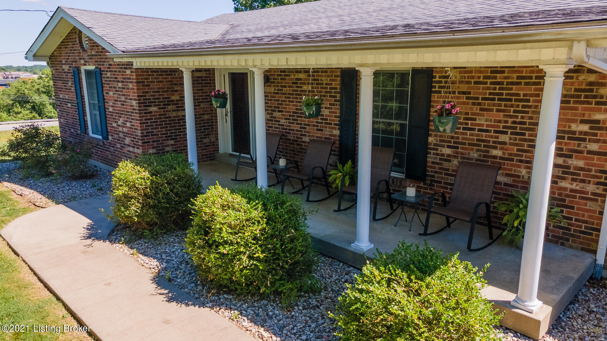 321 South Bardstown Road Mount Washington, KY 40047 - Photo 2 of 47 321 S Bardstown Rd