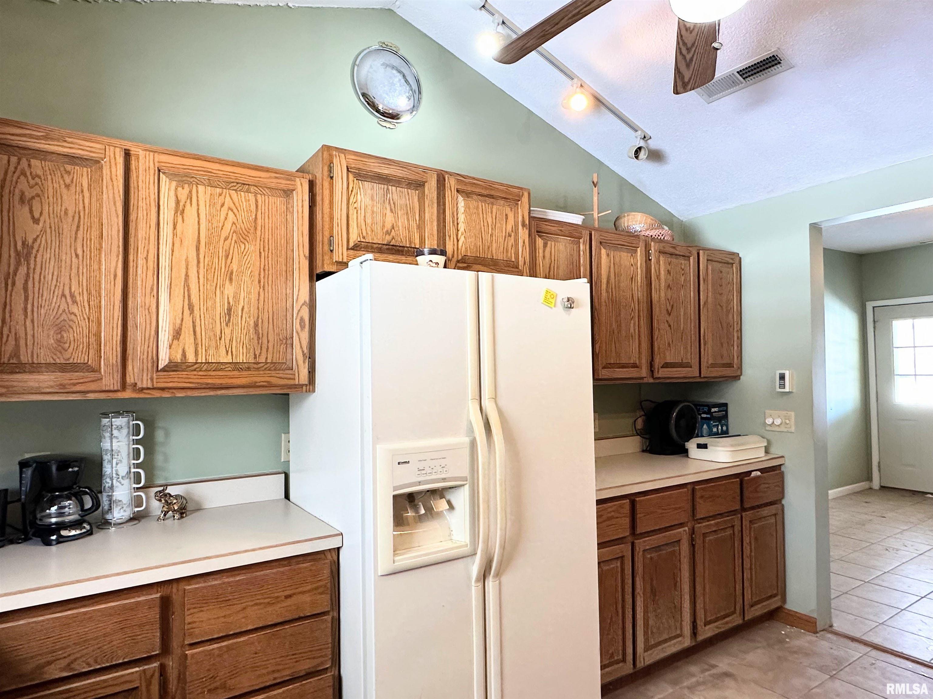 1891 Murphy Road Creal Springs, IL 62922 - Photo 6 of 73