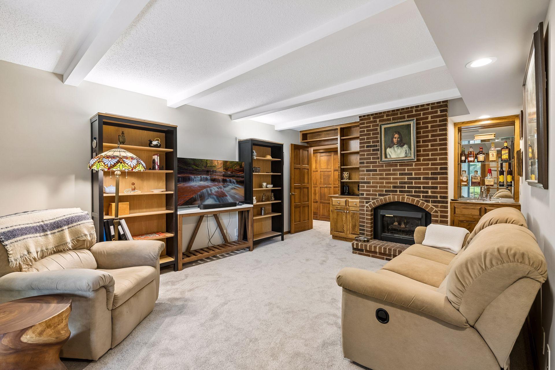 5501 Dewey Hill Road, Unit 140 Edina, MN 55439 - Photo 19 of 61