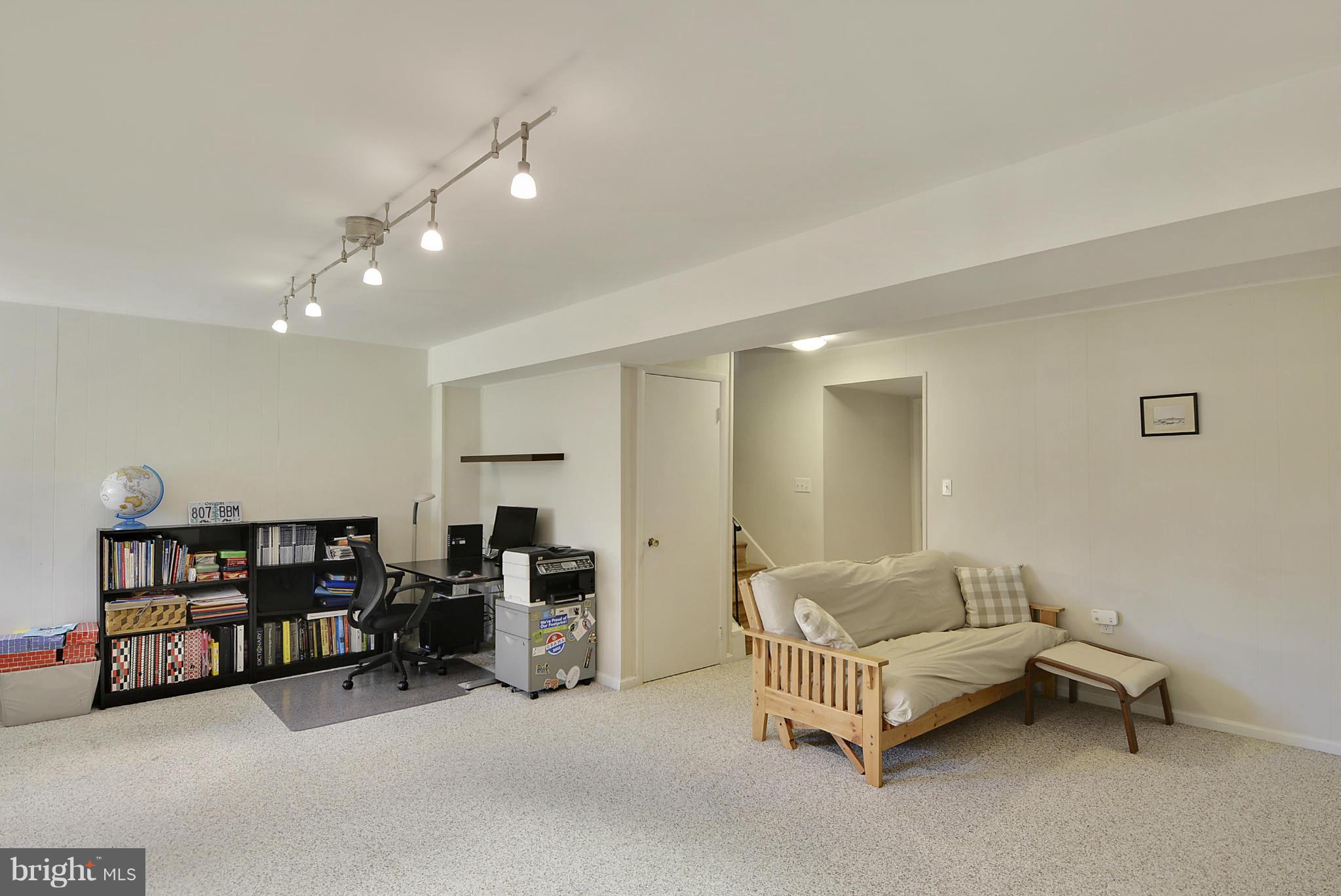 8192 Inverness Ridge Road Potomac, MD 20854 - Photo 26 of 28 Family Room