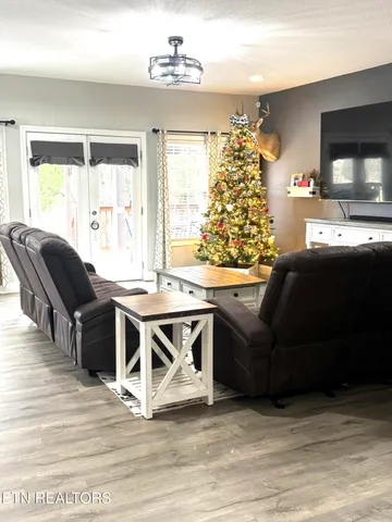 $655,000 | 138 Lakeside Drive, Kingston, TN 37763