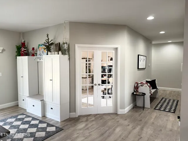 $655,000 | 138 Lakeside Drive, Kingston, TN 37763