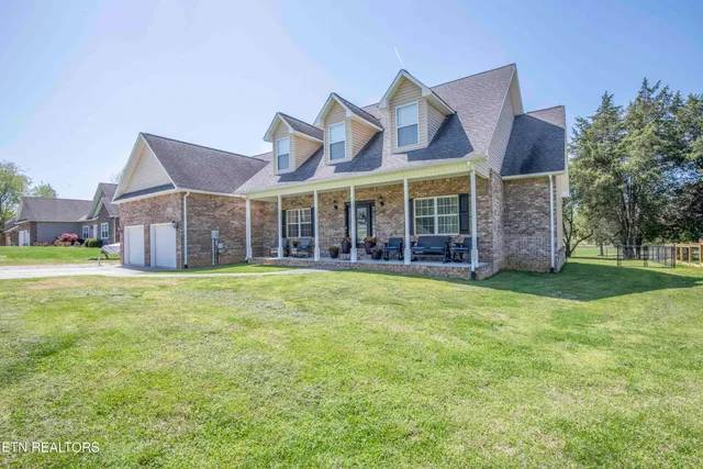 $655,000 | 138 Lakeside Drive, Kingston, TN 37763