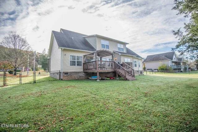 $655,000 | 138 Lakeside Drive, Kingston, TN 37763