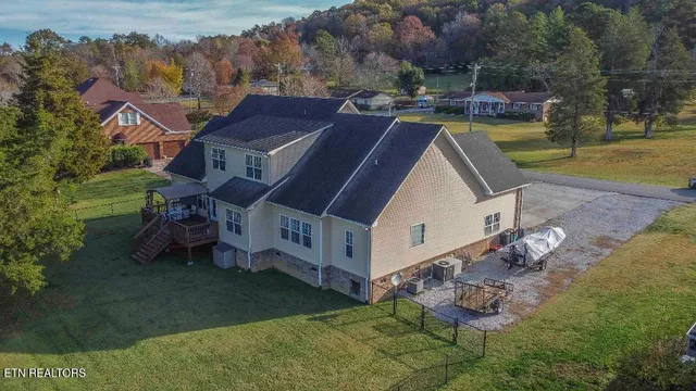 $655,000 | 138 Lakeside Drive, Kingston, TN 37763