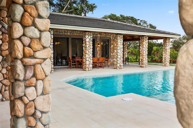 $12,500,000 | 3320 Southwest 121st Avenue, Davie, FL 33330