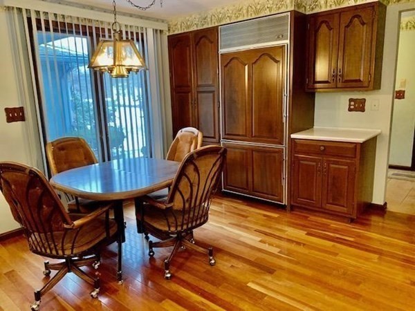 102 Carriage Road Chicopee, MA 01013 - Photo 7 of 41 Gallery Image 7