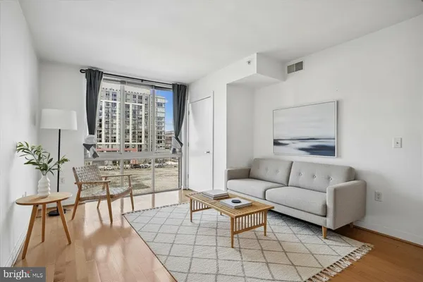 $599,000 | 1000 New Jersey Avenue Southeast, Unit 514, Washington, DC 20003