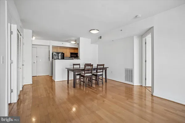$599,000 | 1000 New Jersey Avenue Southeast, Unit 514, Washington, DC 20003