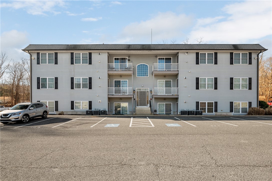 402 New River Road, Unit 103 Lincoln, RI 02838 - Photo 1 of 22 Gallery Image 1