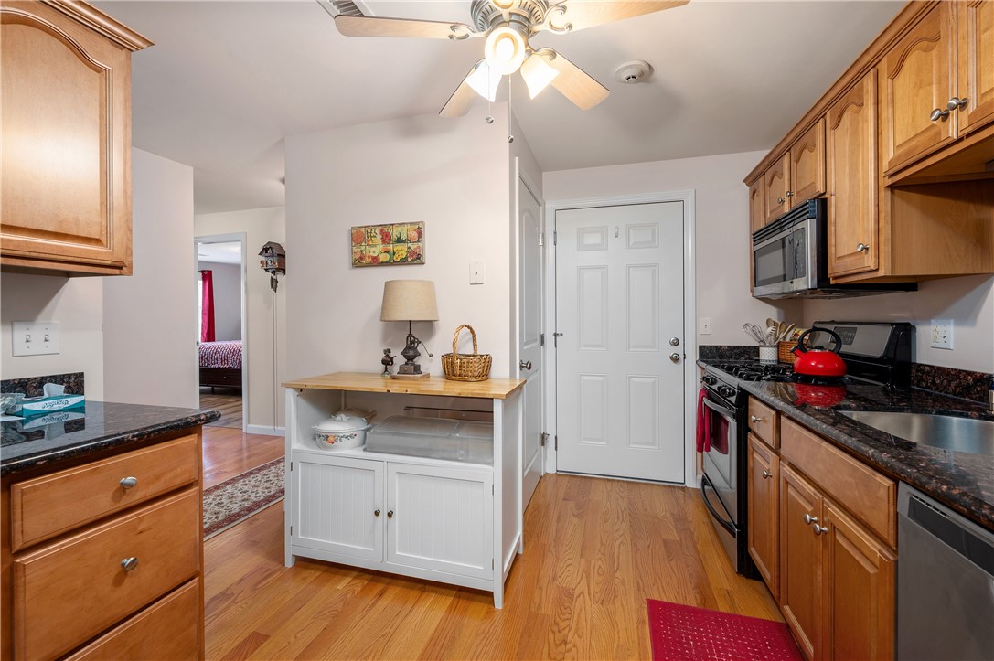 402 New River Road, Unit 103 Lincoln, RI 02838 - Photo 5 of 22 Gallery Image 5