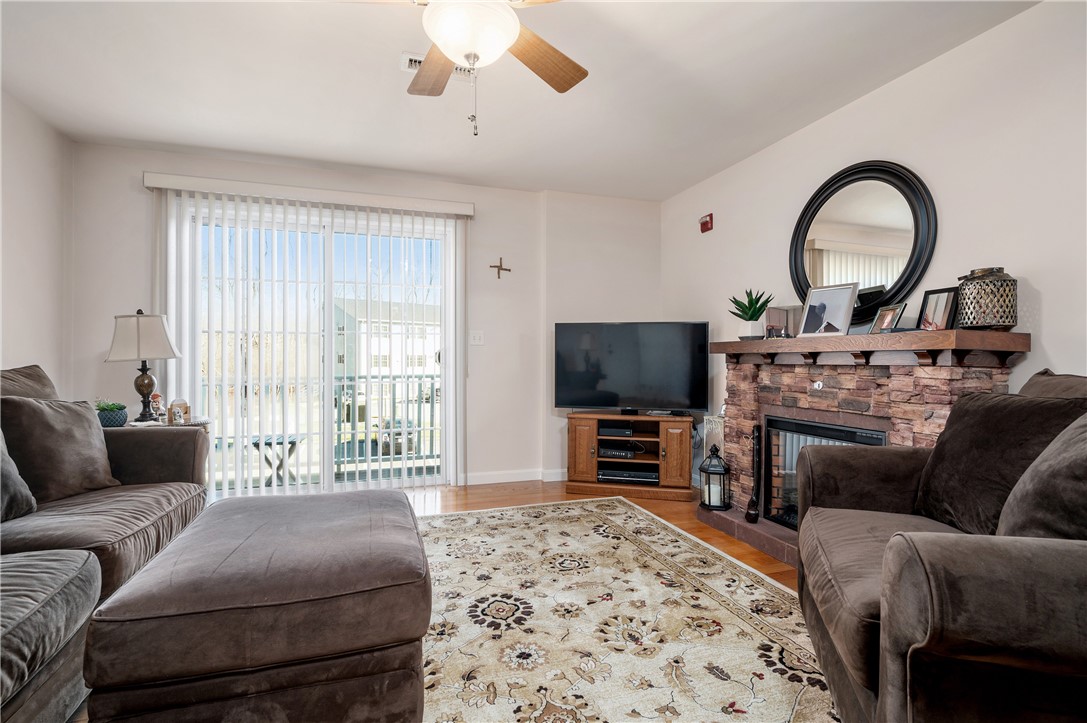402 New River Road, Unit 103 Lincoln, RI 02838 - Photo 10 of 22 Gallery Image 10
