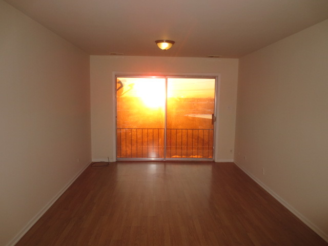 701 West Huntington Commons Road, Unit 416 Mount Prospect, IL 60056 - Photo 5 of 11