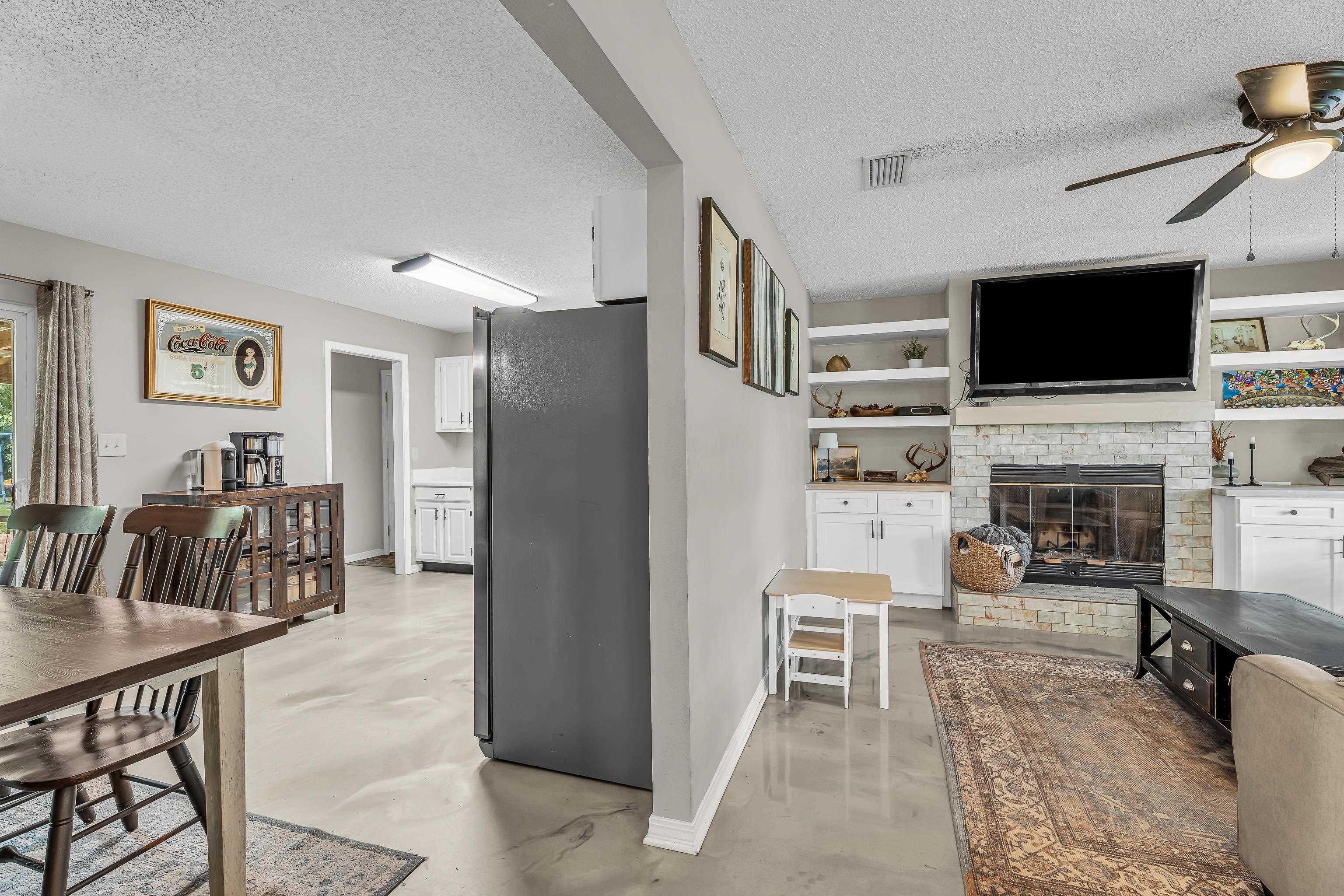 23214 Rochelle Loop Robertsdale, AL 36567 - Photo 16 of 27 Living Room