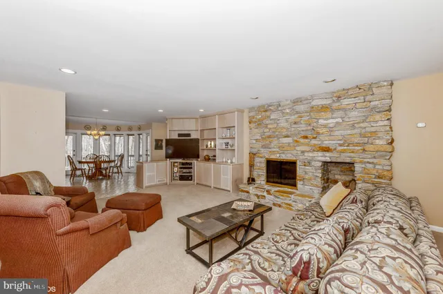 $5,500 | 8 Jenny Lane, Pikesville, MD 21208