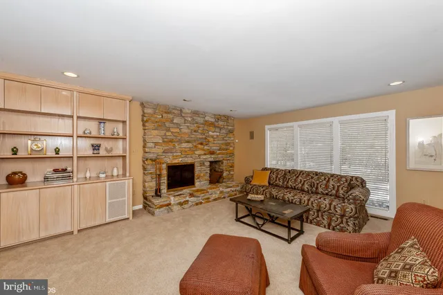 $5,500 | 8 Jenny Lane, Pikesville, MD 21208