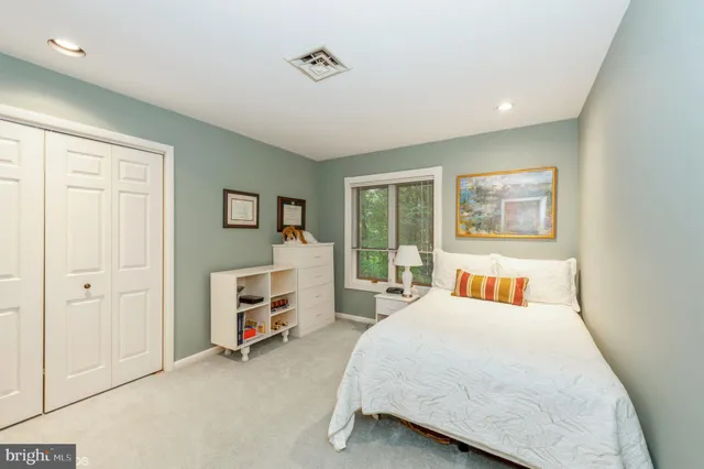 $5,500 | 8 Jenny Lane, Pikesville, MD 21208