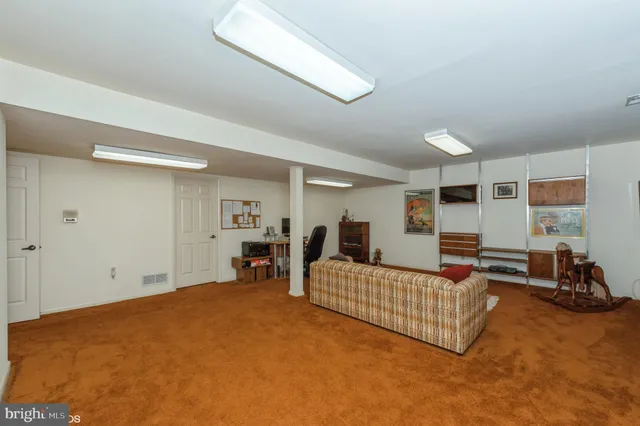 $5,500 | 8 Jenny Lane, Pikesville, MD 21208