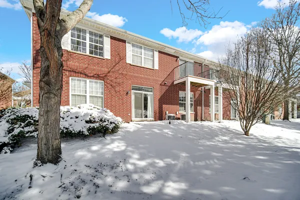 $429,000 | 947 Kensington Drive, Unit 7E3, Northbrook, IL 60062