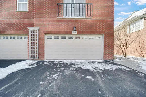 $429,000 | 947 Kensington Drive, Unit 7E3, Northbrook, IL 60062