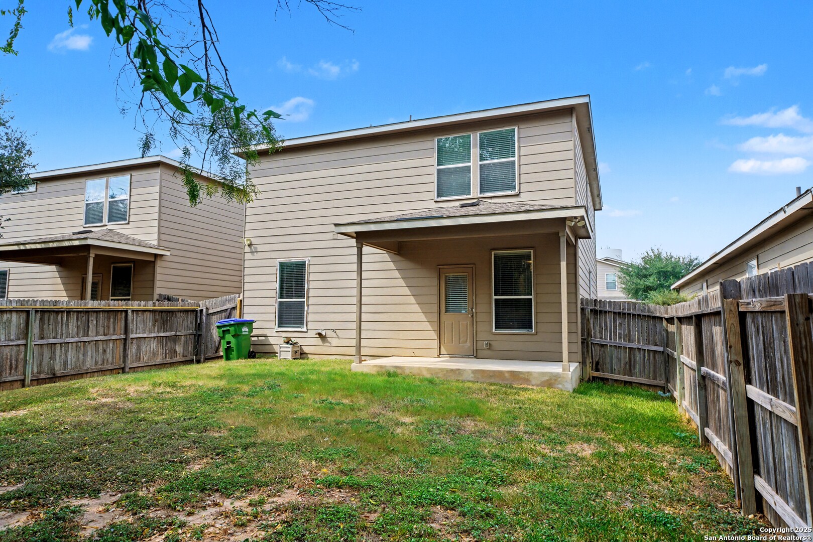 478 Walnut Crest Schertz, TX 78154 - Photo 44 of 47 a front view of house with yard and green space