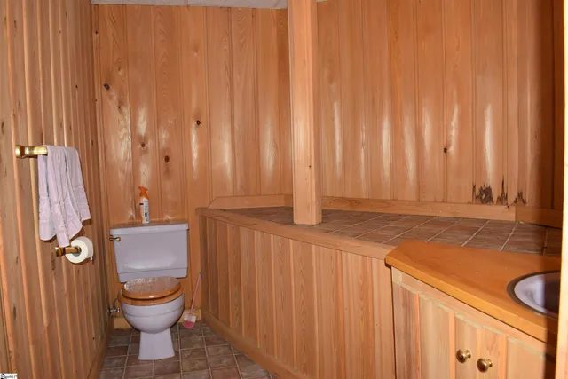 $575,000 | 228 Wildwood Lane, Columbus, NC 28722