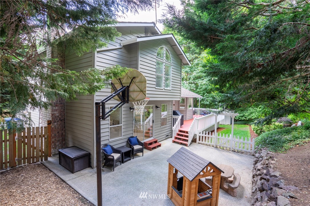 14815 104th Avenue Northeast Bothell, WA 98011 - Photo 20 of 24 Gallery Image 20