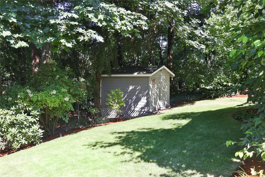 14815 104th Avenue Northeast Bothell, WA 98011 - Photo 21 of 24 Gallery Image 21