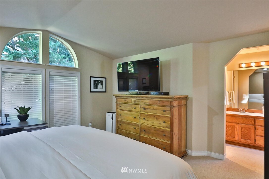14815 104th Avenue Northeast Bothell, WA 98011 - Photo 10 of 24 Gallery Image 10