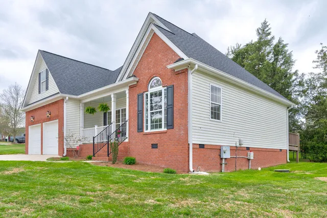 $367,400 | 200 Hunting Ridge Circle, Rock Spring, GA 30739