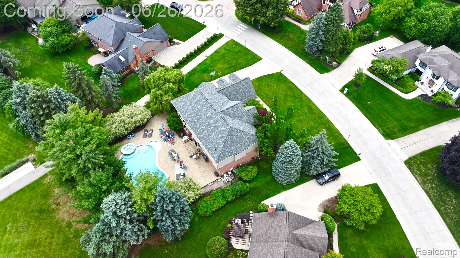 2619 Lambeth Park Rochester, MI 48306 - Photo 58 of 71 Curved inground pool with surrounding hardscaping