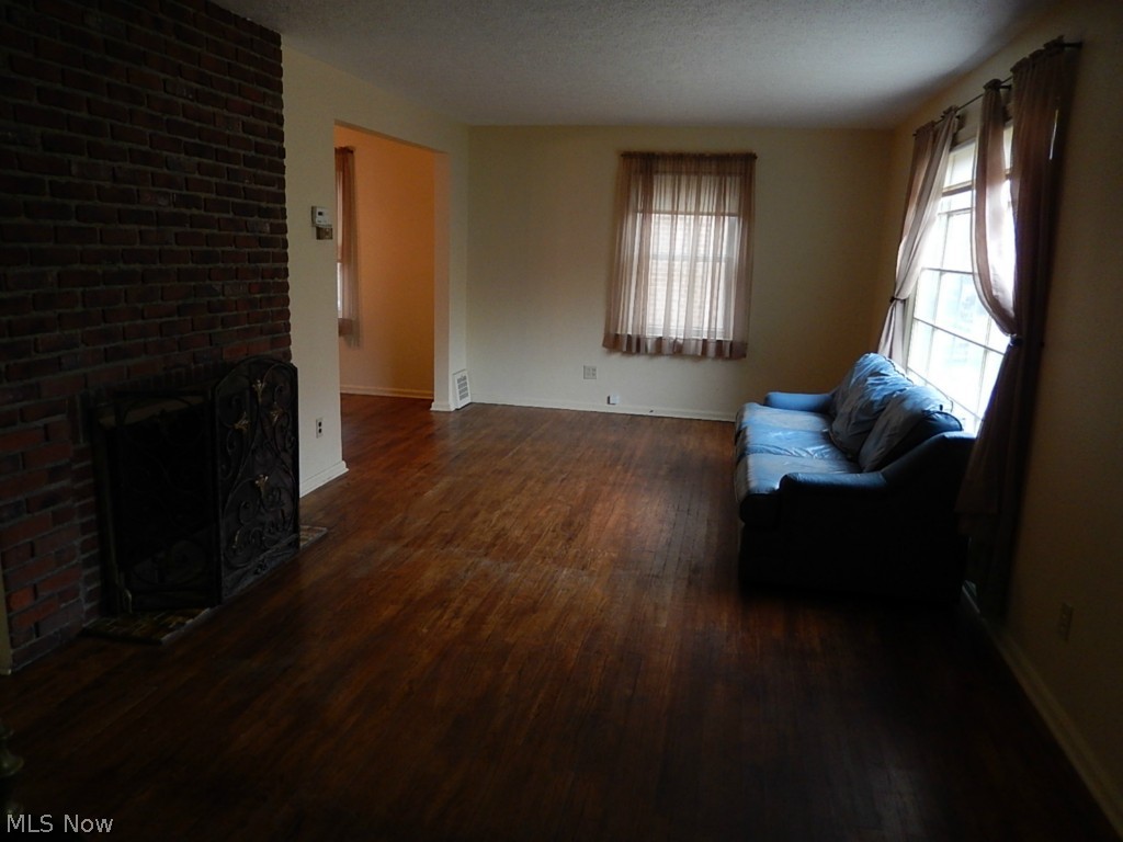 5143 Edenhurst Road Cleveland, OH 44124 - Photo 13 of 25