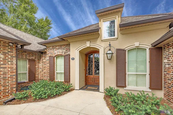 $499,000 | 121 Gentle Oak Boulevard, Schriever, LA 70395