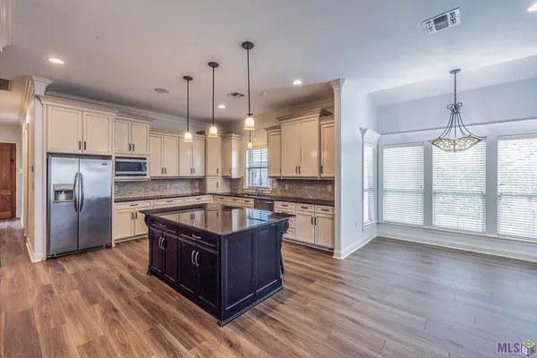 $499,000 | 121 Gentle Oak Boulevard, Schriever, LA 70395