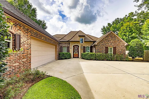 $499,000 | 121 Gentle Oak Boulevard, Schriever, LA 70395