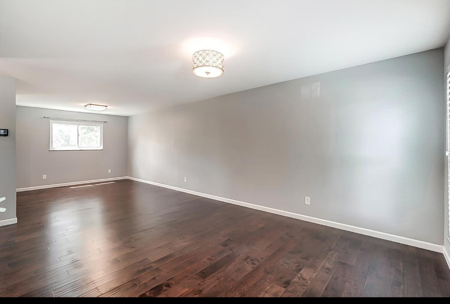 7113 Dunn Road Cincinnati, OH 45230 - Photo 5 of 47