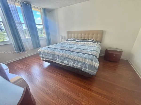 $2,400 | 2501 South Ocean Drive, Unit 433, Hollywood, FL 33019