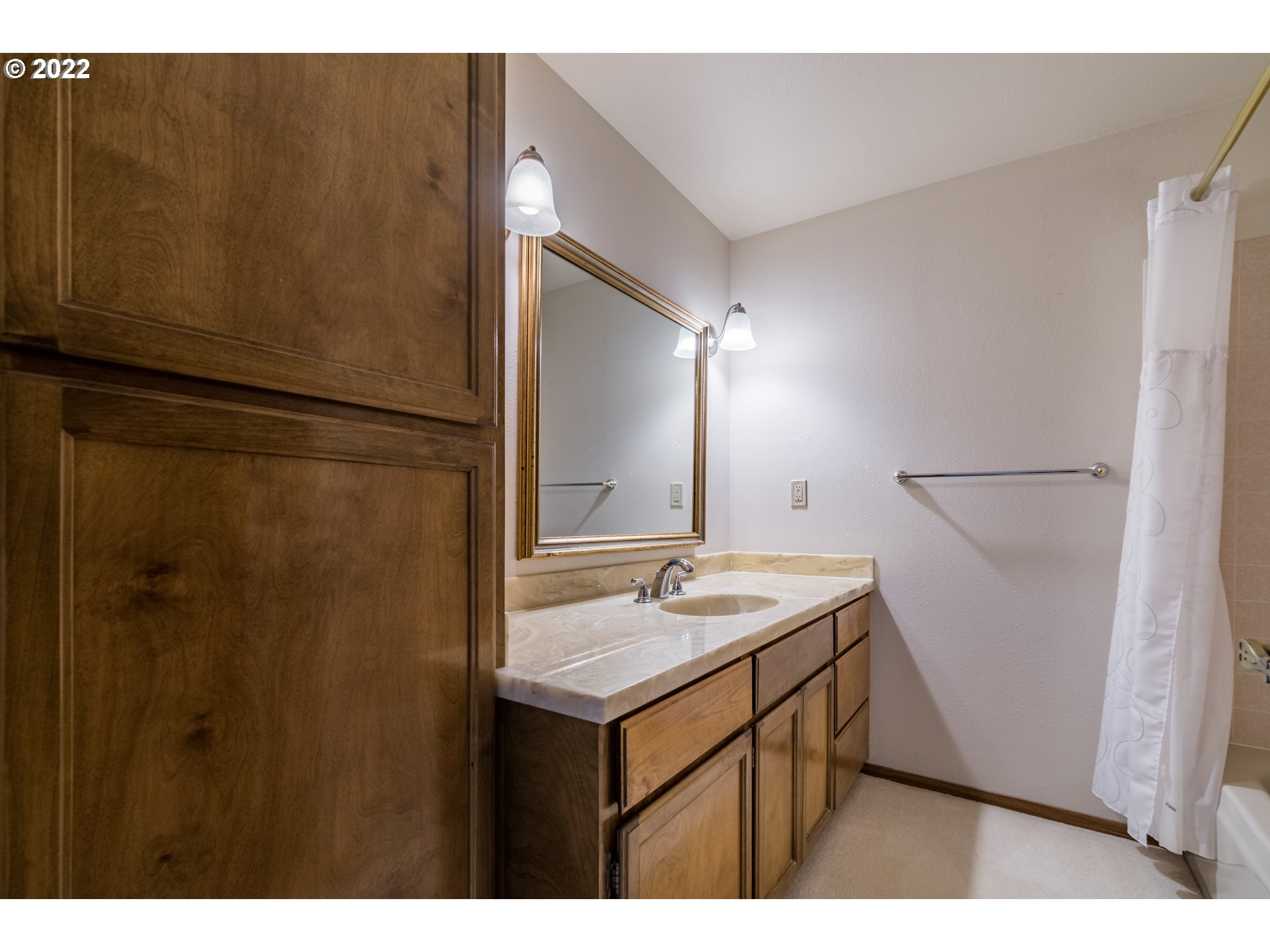 2201 Ridgeway Drive Eugene, OR 97401 - Photo 27 of 32 Laundry