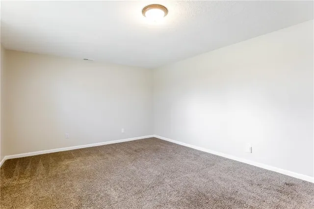 $1,365 | 1810 North Vista Street, Independence, MO 64058