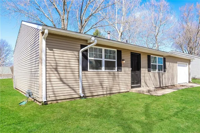 $1,365 | 1810 North Vista Street, Independence, MO 64058