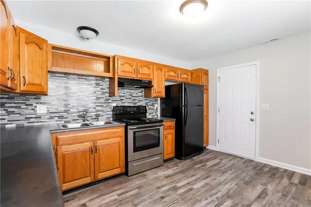 $1,365 | 1810 North Vista Street, Independence, MO 64058