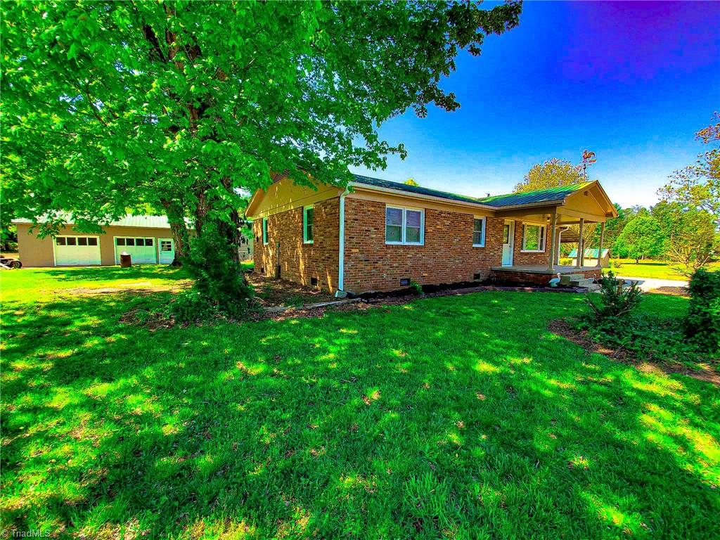720 Lacy Hepler Road Thomasville, NC 27360 - Photo 1 of 16 Gallery Image 1
