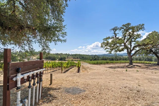 $3,500,000 | 910 Lytton Springs Road, Healdsburg, CA 95448