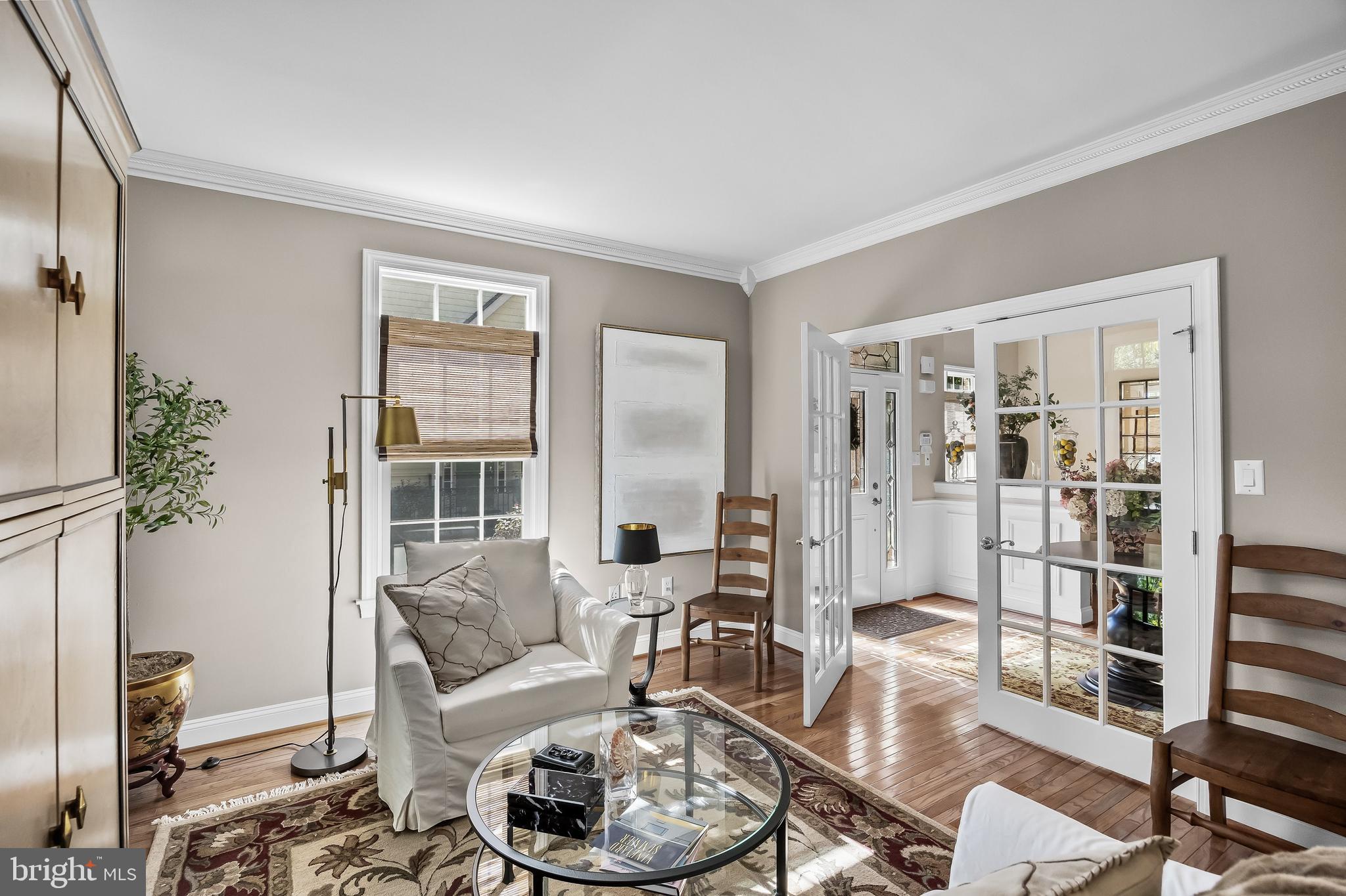 5 Collins Mill Court Moorestown, NJ 08057 - Photo 8 of 49 a living room with furniture and a potted plant